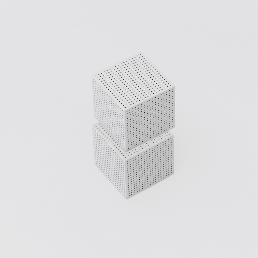 Modern Speaker - Image 3